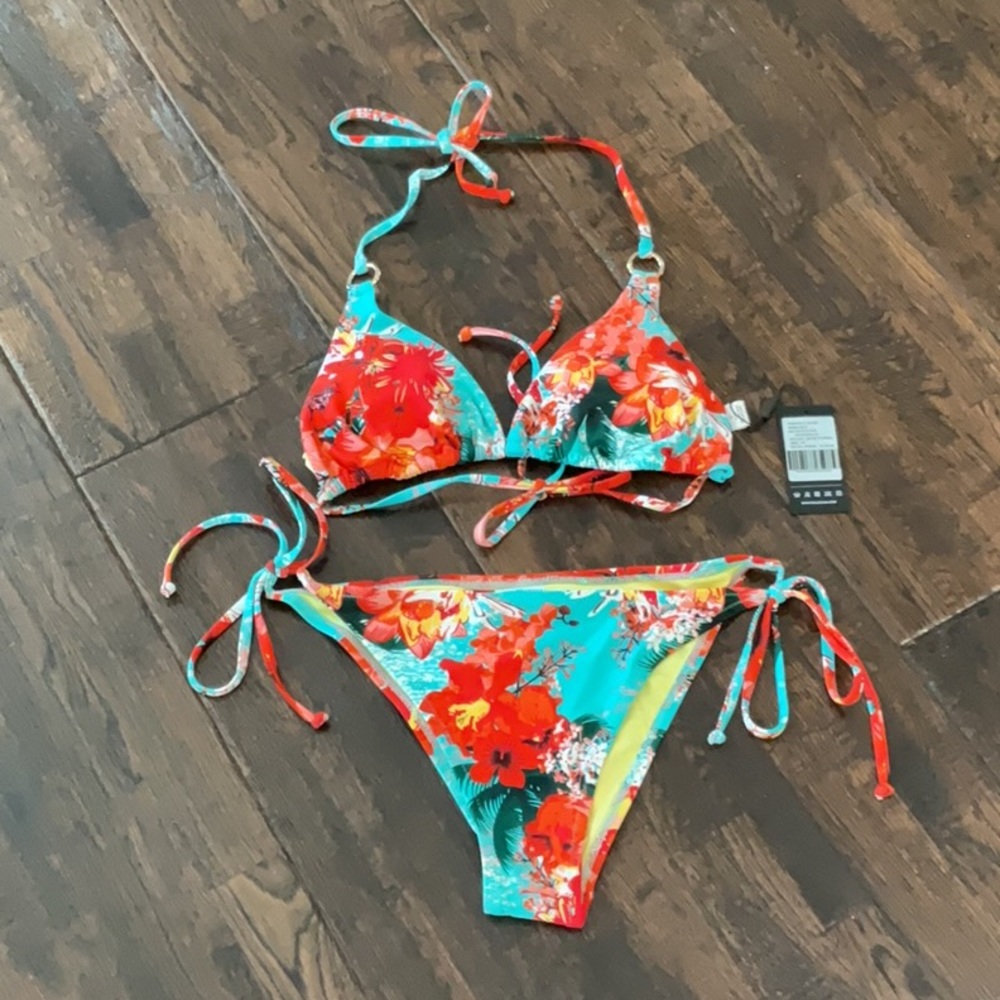 NWT Relleciga Floral Triangle Bikini Size M